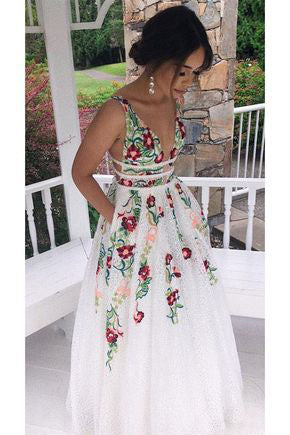products/Fashion_A_Line_Deep_V_Neck_Backless_Ivory_Lace_Prom_Dress_with_Appliques_PW567.jpg