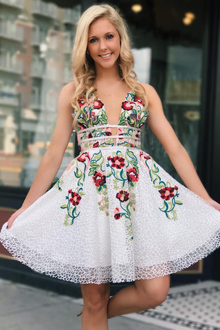products/White_Lace_V_Neck_Homecoming_Dresses_with_Floral_Print_Backless_Short_Prom_Dresses_H1259.jpg