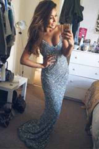 Stunning Mermaid V-Neck Spaghetti Straps Beading Appliques Long Prom Dress